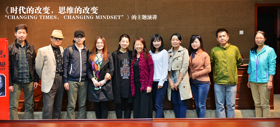 广告学院部分教师与王娟娟老师合影留念.jpg