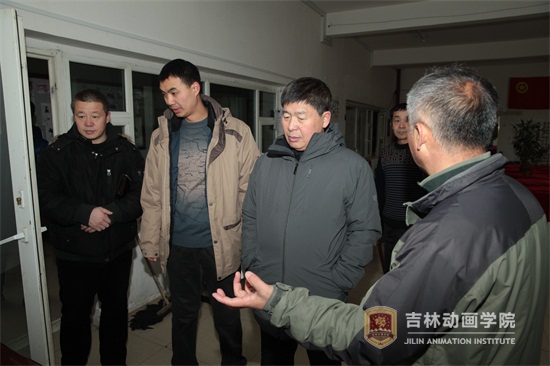 王清山一行在学生工作处检查节日安全工作.JPG