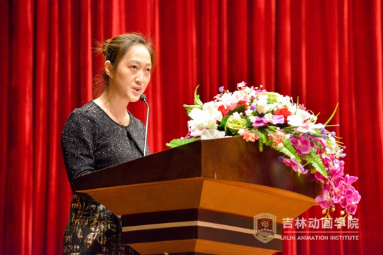5.吉林纪元时空科技集团股份有限公司副总经理谭皓月宣读《吉林纪元时空科技集团股份有限公司关于表彰2014年度先进集体和先进个人的决定》.jpg